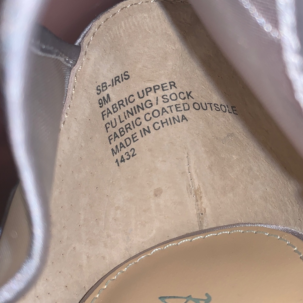 Silver Betsey Johnson Women's Iris Dress Pumps Many Sizes NEW - Picture 10 of 14